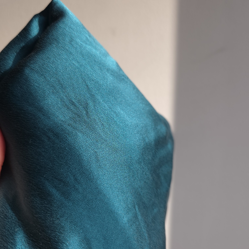 100% Genuine Silk Scarf - Picture 2 of 5